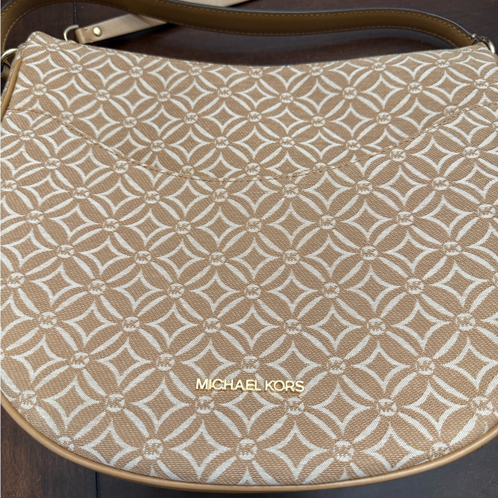 Michael Kors Tan and Cream Interior Handbag